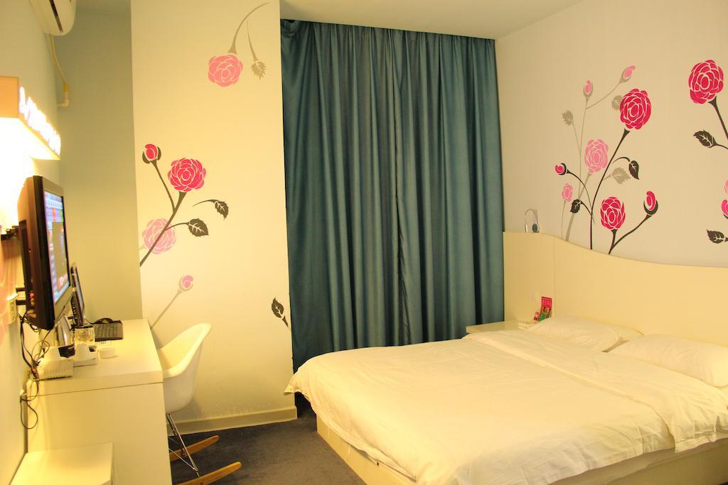 For You Chain Hotel Xiamen Room photo